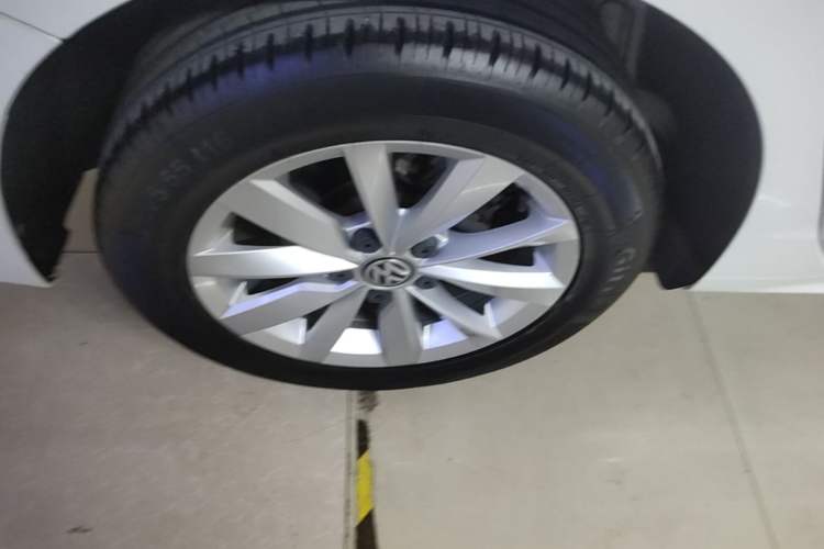 Used Volkswagen Bora 2019 Revised Version 1.5L Automatic Comfort Edition China VI Standard Right Rear Wheel Hub