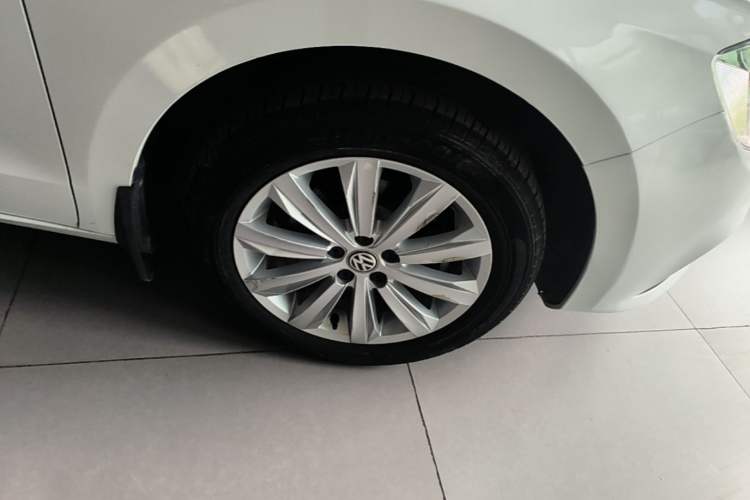Used Volkswagen Bora 2019 Facelift Bora·Legend 1.5L Automatic Fashion Edition China VI Standard Right Rear Wheel Hub