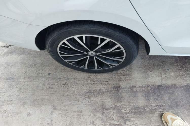 Used Volkswagen Bora 2019 Bora Legend 1.5L Automatic Leading Model China VI Standard Right Rear Wheel Hub