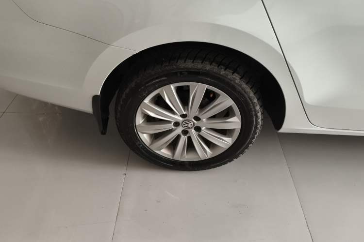Used Volkswagen Bora 2019 Facelift Bora·Legend 1.5L Automatic Fashion Edition China VI Standard Right Rear Wheel Hub