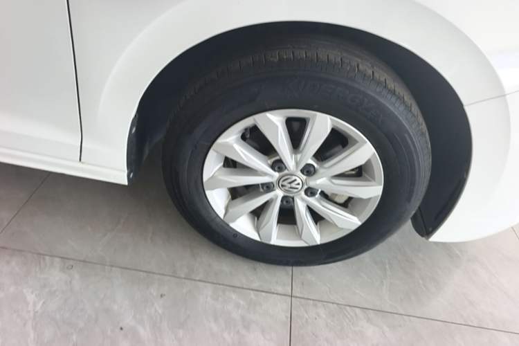Used Volkswagen Bora 2019 Revised Version 1.5L Automatic Fashionable Style China VI Right Rear Wheel Hub