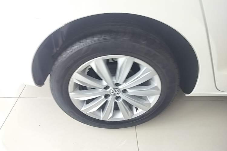 Used Volkswagen Bora 2019 Facelift Bora·Legend 1.5L Manual Fashion Edition China VI Standard Right Rear Wheel Hub