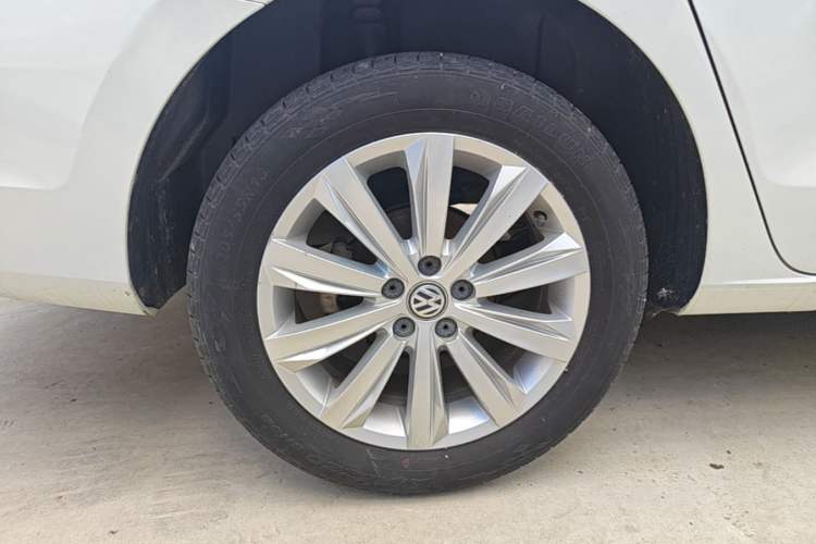 Used Volkswagen Bora 2019 Facelift Bora·Legend 1.5L Automatic Fashion Edition China VI Standard Right Rear Wheel Hub