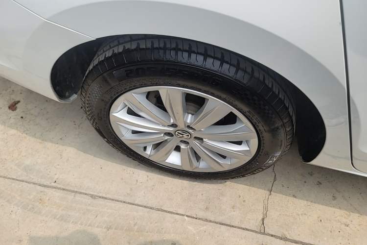 Used Volkswagen Bora 2019 Facelift Bora·Legend 1.5L Automatic Fashion Edition China VI Standard Right Rear Wheel Hub