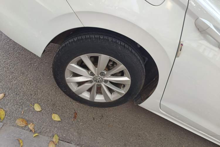 Used Volkswagen Bora 2019 1.5L Automatic Comfort Model Right Rear Wheel Hub