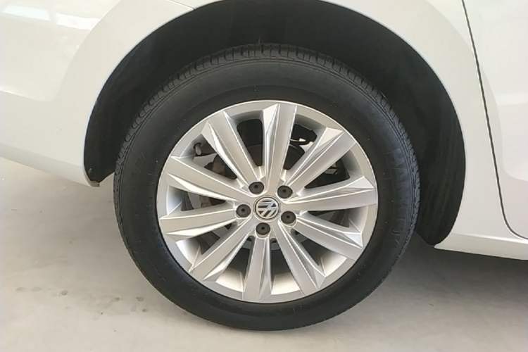 Used Volkswagen Bora 2019 Bora·Legend 1.5L Automatic Fashion Edition China VI Standard Right Rear Wheel Hub