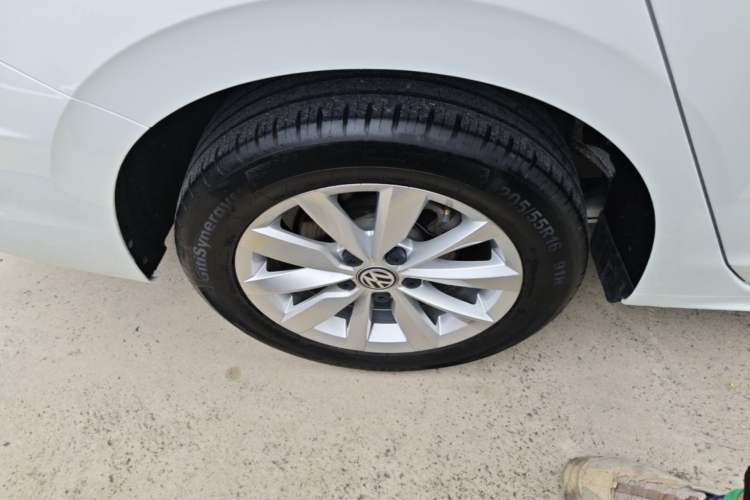 Used Volkswagen Bora 2019 Revised Version 1.5L Automatic Comfort Edition China VI Standard Right Rear Wheel Hub
