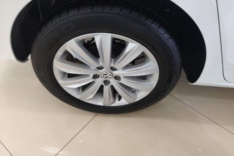 Used Volkswagen Bora 2019 Facelift Bora·Legend 1.5L Automatic Fashion Edition China VI Standard Right Rear Wheel Hub