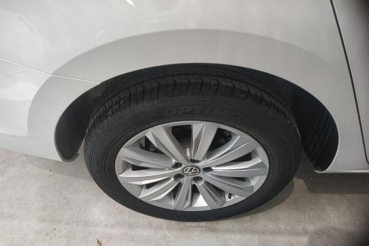 Used Volkswagen Bora 2019 Facelift Bora·Legend 1.5L Automatic Fashion Edition China VI Standard Right Rear Wheel Hub