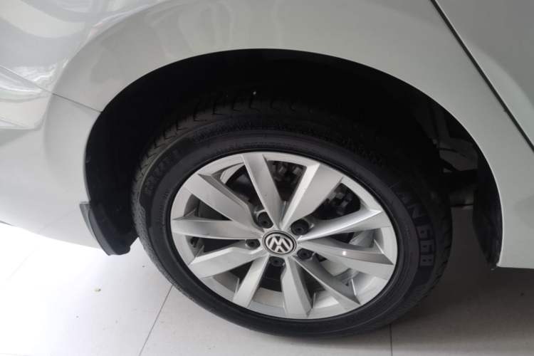 Used Volkswagen Bora 2019 Revised Version 280TSI DSG Elite Edition China VI Standard Right Rear Wheel Hub