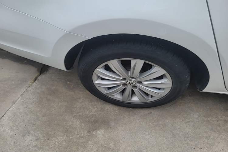 Used Volkswagen Bora 2019 Facelift Bora·Legend 1.5L Automatic Fashion Edition China VI Standard Right Rear Wheel Hub