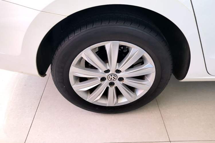 Used Volkswagen Bora 2019 Facelift Bora·Legend 1.5L Automatic Fashion Edition China VI Standard Right Rear Wheel Hub