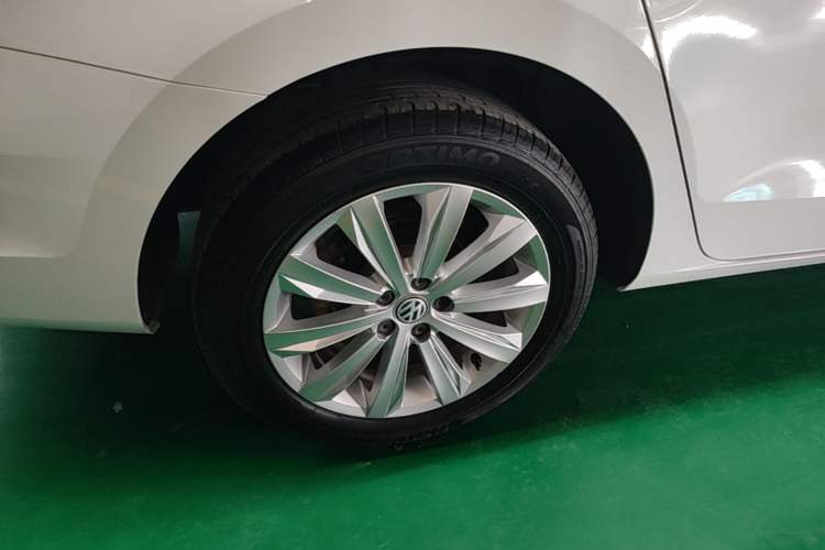 Used Volkswagen Bora 2019 Bora·Legend 1.5L Automatic Fashion Edition China V Standard Right Rear Wheel Hub