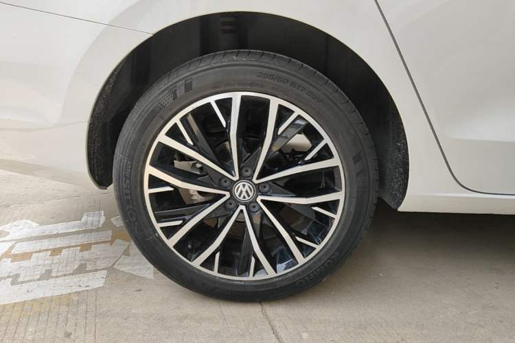 Used Volkswagen Bora 2019 Bora·Legend 1.5L Manual Leading Model China VI Standard Right Rear Wheel Hub
