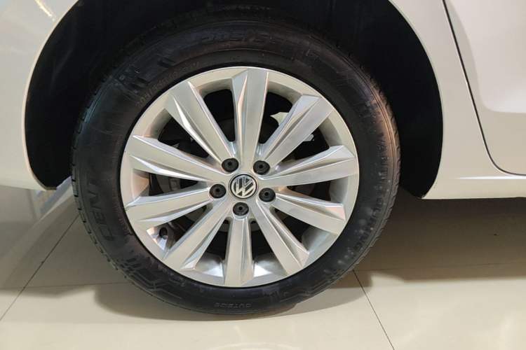 Used Volkswagen Bora 2019 Facelift Bora·Legend 1.5L Automatic Fashion Edition China VI Standard Right Rear Wheel Hub