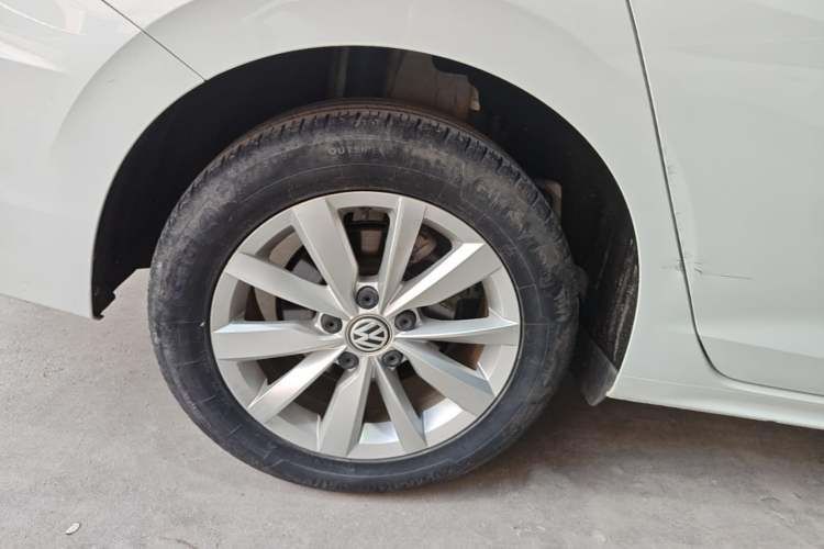 Used Volkswagen Bora 2019 Revised Version 1.5L Automatic Comfort Edition China VI Standard Right Rear Wheel Hub