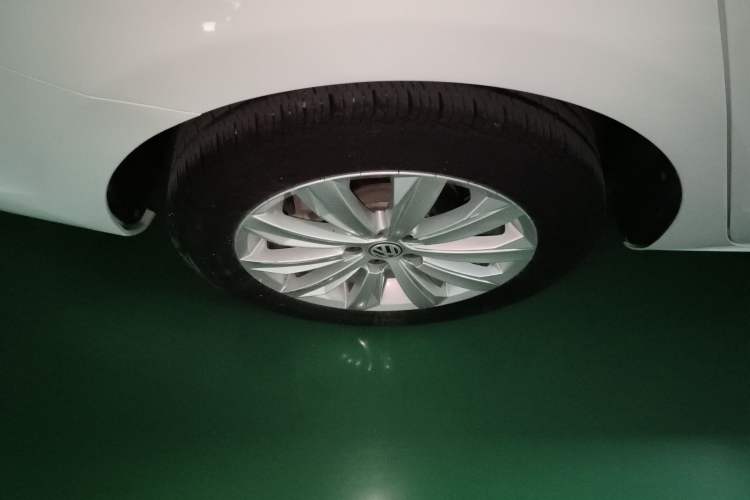 Used Volkswagen Bora 2019 Facelift Bora·Legend 1.5L Automatic Fashion Edition China VI Standard Right Rear Wheel Hub