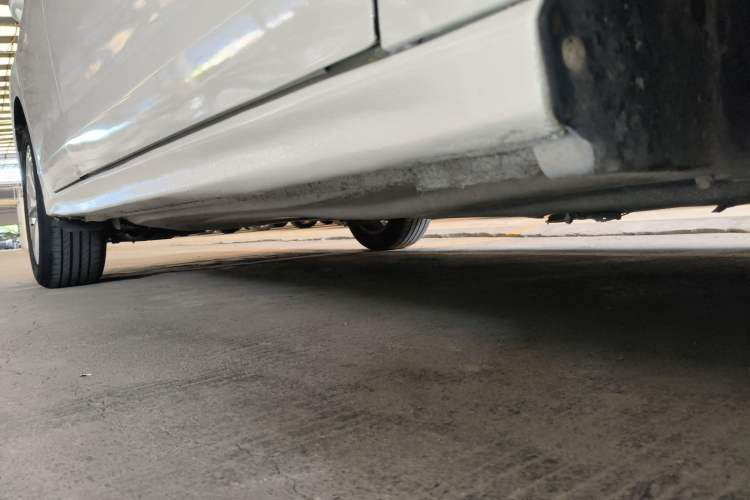 Used Volkswagen Bora 2019 1.5L Automatic Comfort Model Right Side Sill