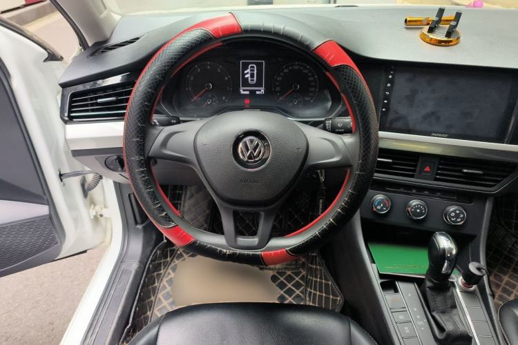 Used Volkswagen Bora 2019 1.5L Automatic Fashion Model Steering Wheel