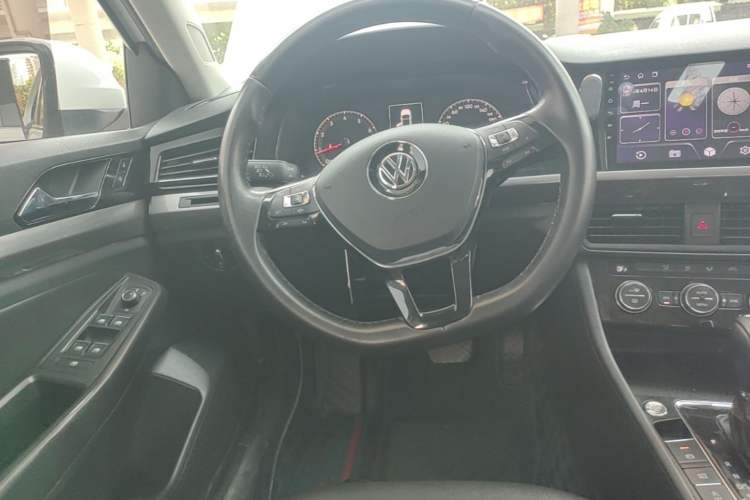 Used Volkswagen Bora 2019 Revised Version 1.5L Automatic Elite Edition China VI Standard Steering Wheel