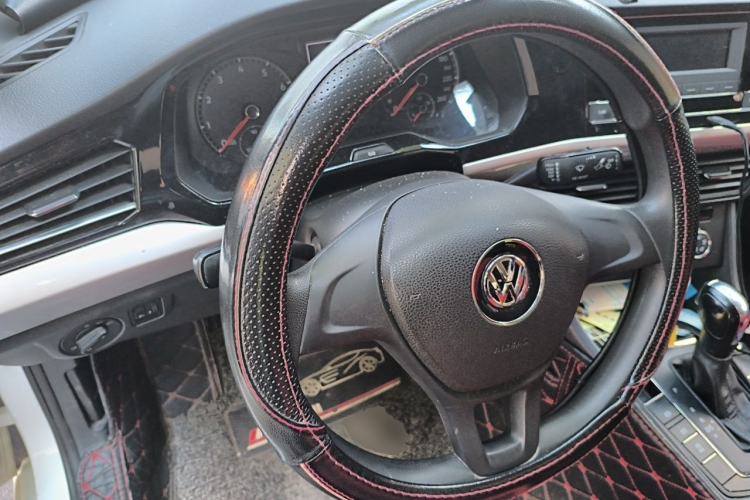 Used Volkswagen Bora 2019 Revised Version 1.5L Automatic Fashionable Style China VI Steering Wheel