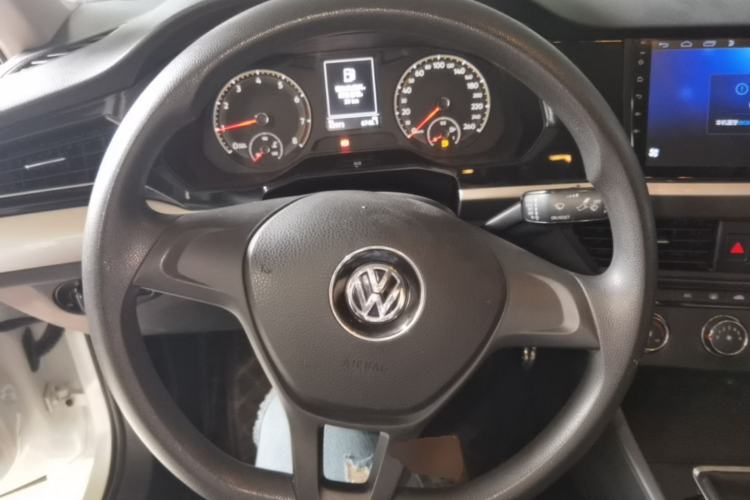 Used Volkswagen Bora 2019 Revised Version 1.5L Manual Fashion Edition China VI Standard Steering Wheel