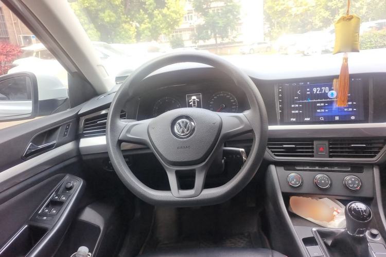 Used Volkswagen Bora 2019 Revised Version 1.5L Manual Fashion Edition China V Standard Steering Wheel