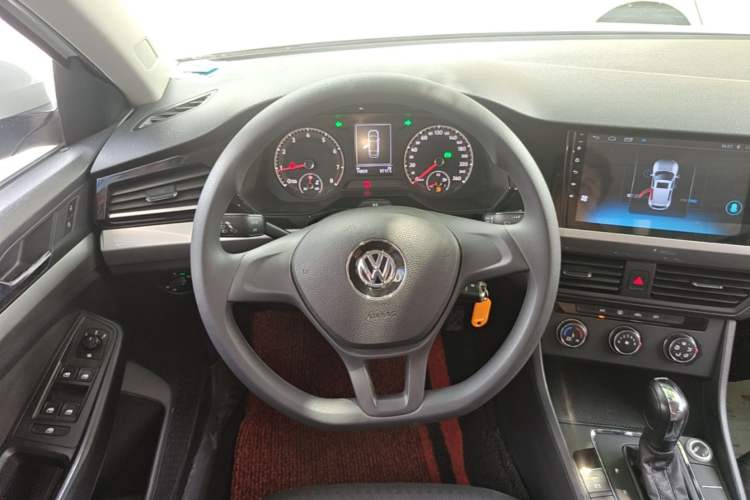 Used Volkswagen Bora 2019 Revised Version 1.5L Automatic Fashionable Style China VI Steering Wheel