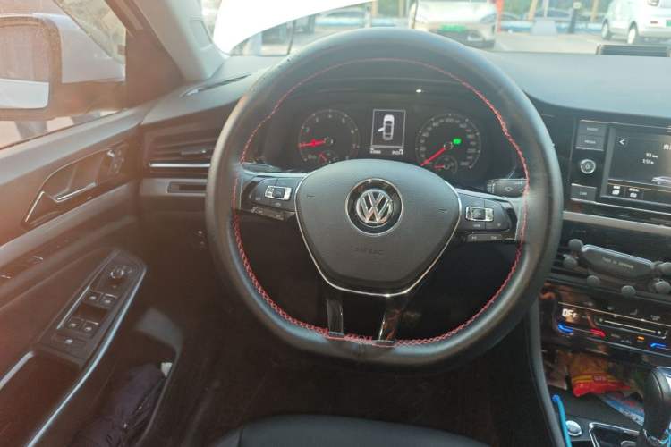 Used Volkswagen Bora 2019 Revised Version 1.5L Automatic Elite Edition China VI Standard Steering Wheel