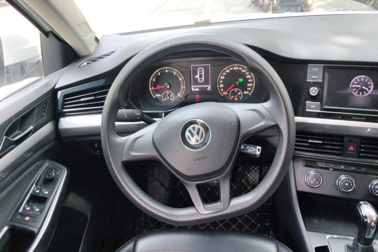 Used Volkswagen Bora 2019 Revised Version 1.5L Automatic Fashionable Style China VI Steering Wheel