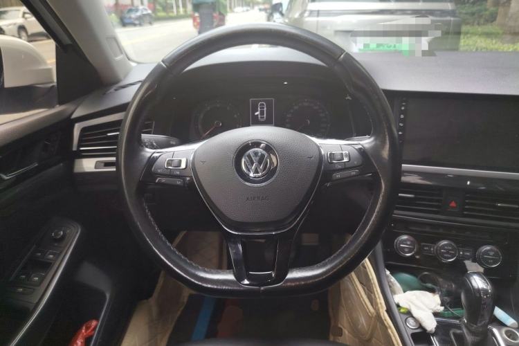Used Volkswagen Bora 2019 1.5L Automatic Elite Version Steering Wheel