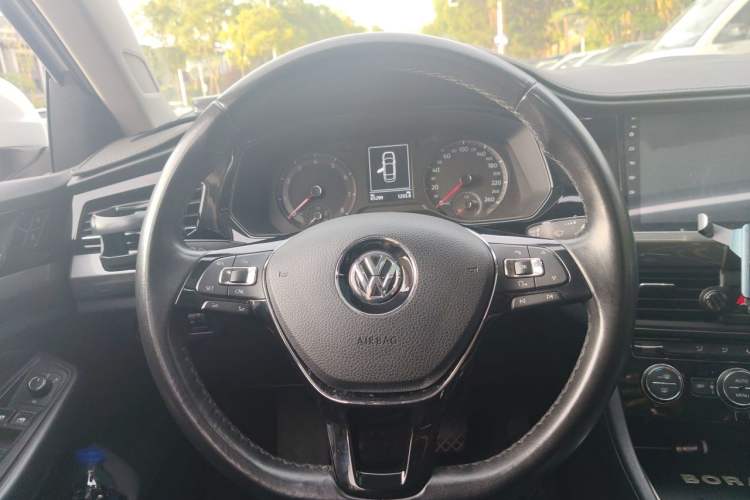 Used Volkswagen Bora 2019 1.5L Automatic Elite Version Steering Wheel