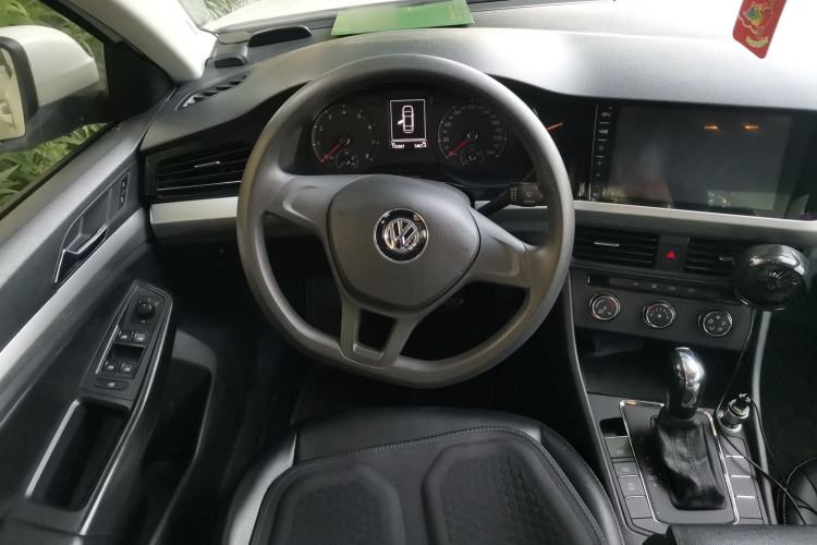 Used Volkswagen Bora 2019 1.5L Automatic Fashion Model Steering Wheel