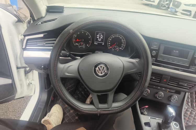 Used Volkswagen Bora 2019 Revised Version 1.5L Automatic Fashionable Style China VI Steering Wheel