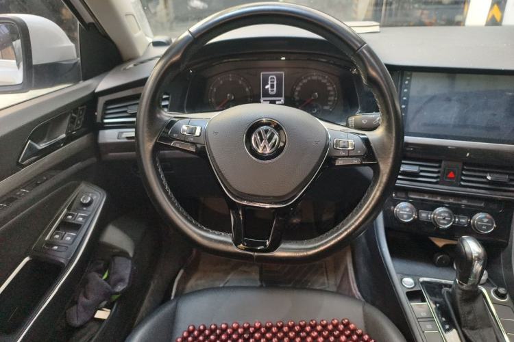 Used Volkswagen Bora 2019 1.5L Automatic Elite Version Steering Wheel