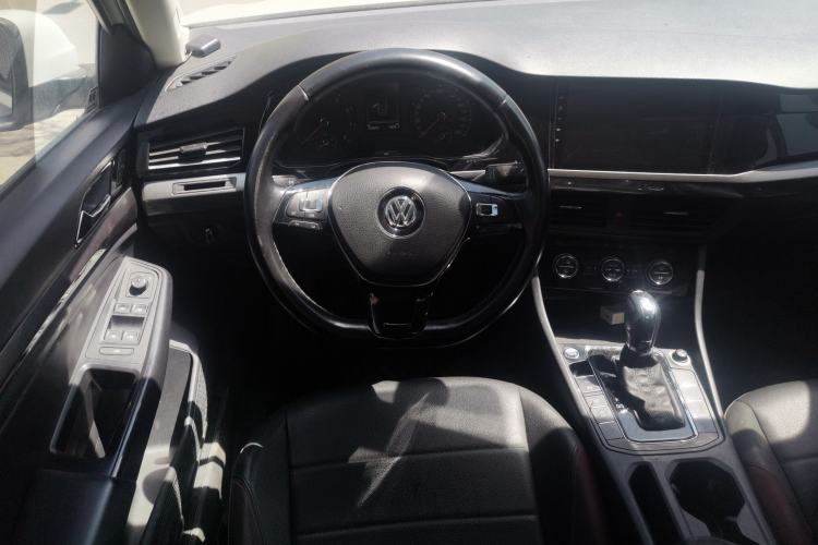 Used Volkswagen Bora 2019 1.5L Automatic Elite Version Steering Wheel