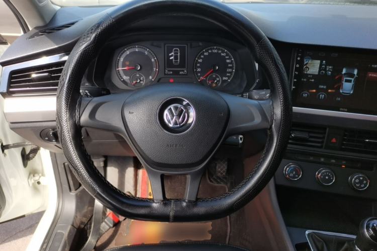 Used Volkswagen Bora 2019 1.5L Manual Fashion Edition Steering Wheel