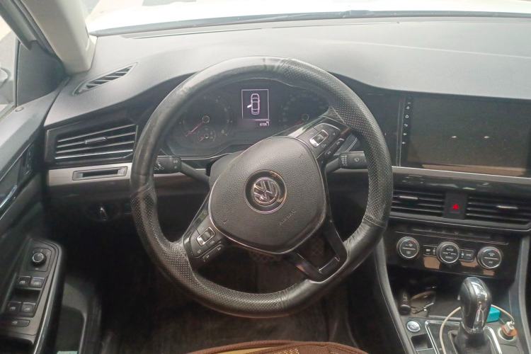 Used Volkswagen Bora 2019 1.5L Automatic Elite Version Steering Wheel