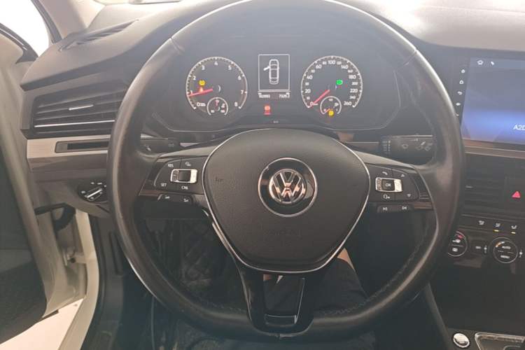 Used Volkswagen Bora 2019 1.5L Automatic Elite Version Steering Wheel