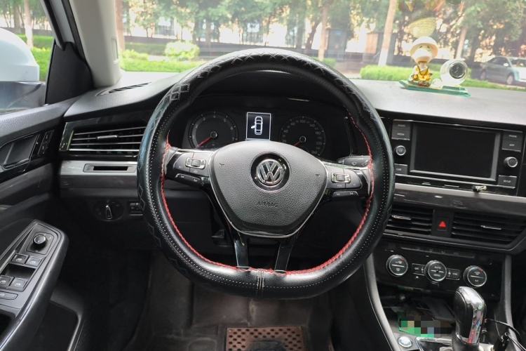 Used Volkswagen Bora 2019 Revised Version 1.5L Automatic Elite Edition China VI Standard Steering Wheel