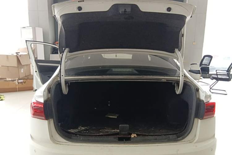 Used Volkswagen Bora 2019 1.5L Manual Fashion Edition Trunk