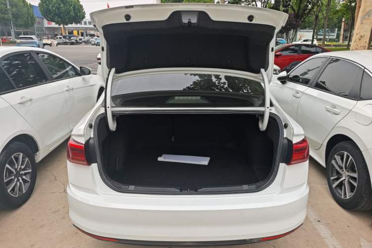 Used Volkswagen Bora 2019 Revised Version 1.5L Automatic Fashionable Style China VI Trunk