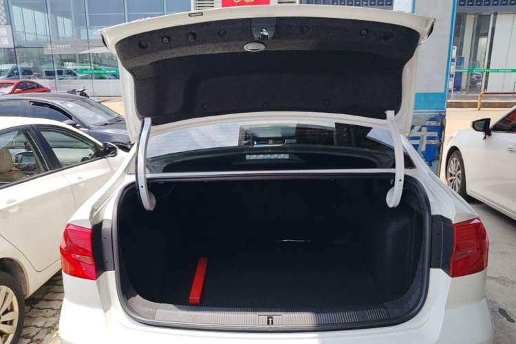 Used Volkswagen Bora 2019 Bora Legend 1.5L Automatic Leading Model China VI Standard Trunk
