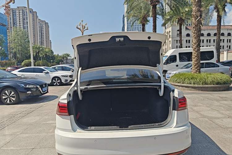 Used Volkswagen Bora 2019 280TSI DSG Elite Model Trunk