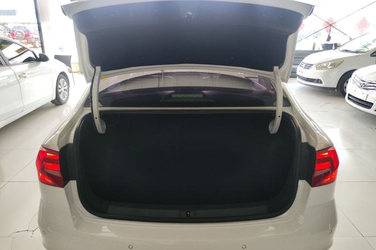 Used Volkswagen Bora 2019 Bora Legend 1.5L Automatic Leading Model China VI Standard Trunk