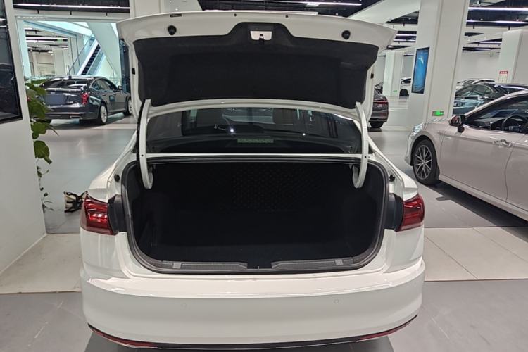 Used Volkswagen Bora 2019 280TSI DSG Elite Model Trunk