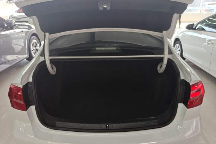 Used Volkswagen Bora 2019 Bora Legend 1.5L Automatic Leading Model China VI Standard Trunk