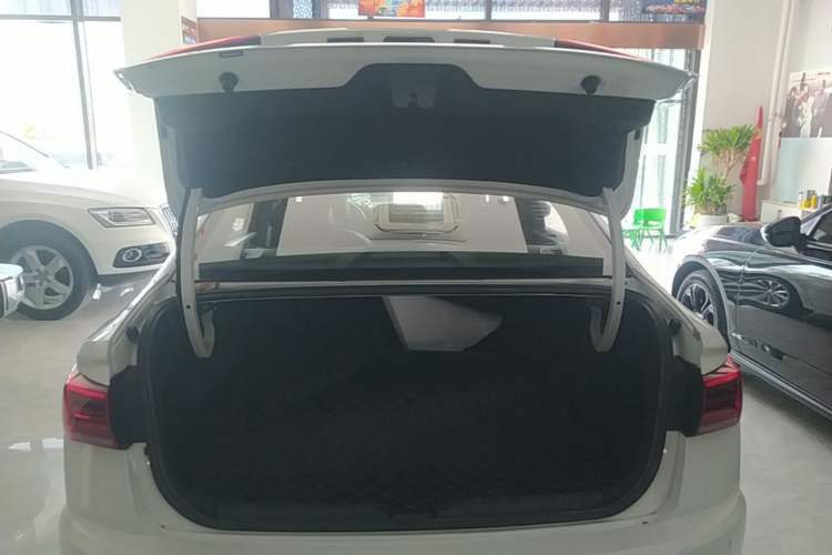Used Volkswagen Bora 2019 1.5L Automatic Comfort Model Trunk