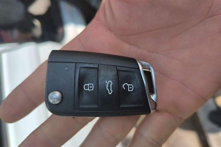 Used Volkswagen Bora 2019 Revised Version 1.5L Automatic Fashionable Style China VI Vehicle Key