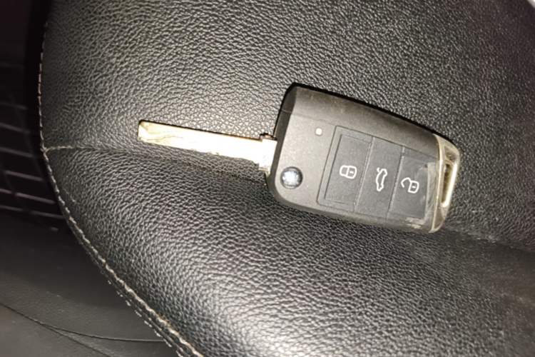 Used Volkswagen Bora 2019 Revised Version 1.5L Automatic Fashionable Style China VI Vehicle Key